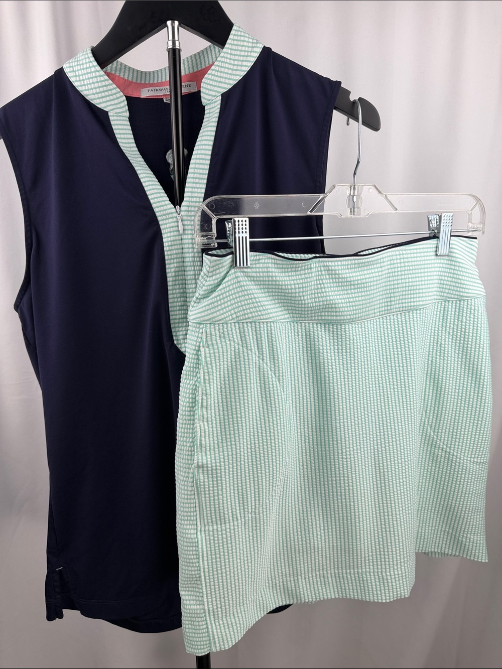 Fairway & Greene Ladies Golf Top & Skort Set – Navy & Mint M/S